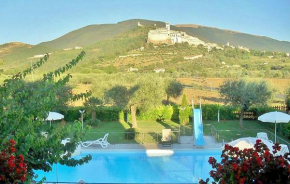 Гостиница Agriturismo Il Girasole Assisi  Ассизи